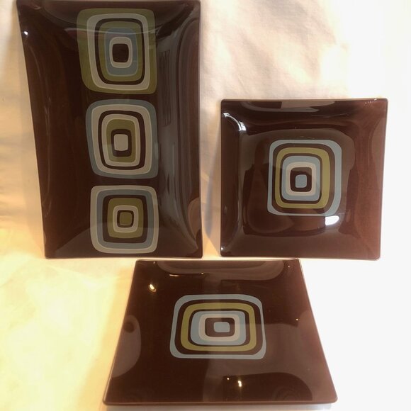 5 piece Torre & Tagus Groove Retro Plate Set - Picture 1 of 5
